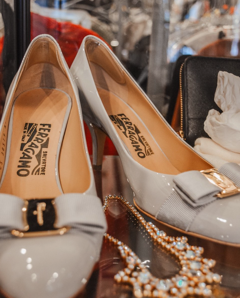 Patent leather ferragamo shoes deals